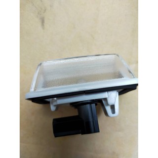 豐田 TOYOTA ALTIS 2001-2007年 牌照燈 臺製