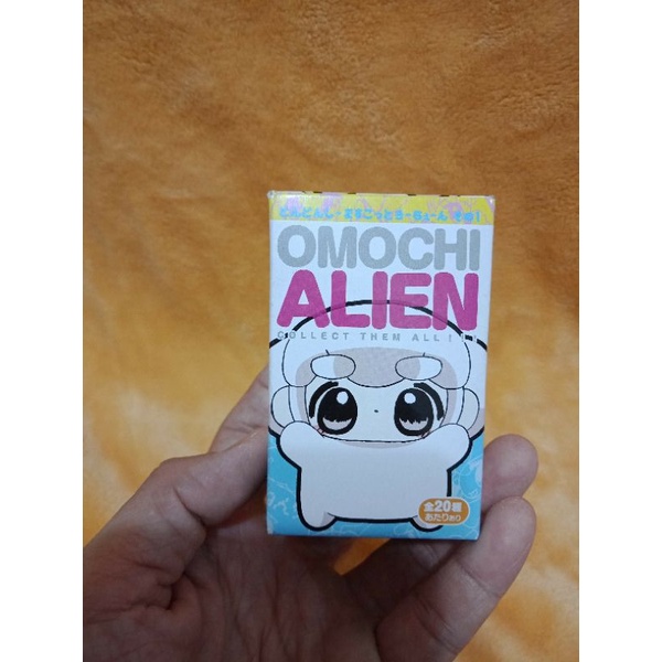 OMOCHI ALIEN麻吉外星人吊飾盒玩