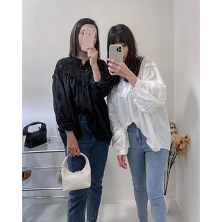 韓國全新-鏤空蕾絲澎袖上衣 (黑/白) 長袖 氣質 襯衫