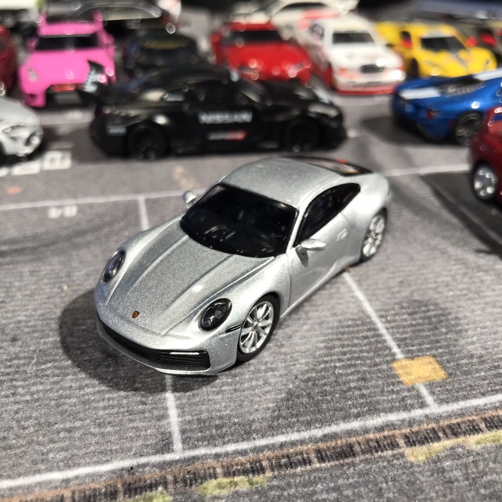 免運 MINI GT Porsche 911 992 Carrera 4S 銀色 303 保時捷 模型車 交換禮物