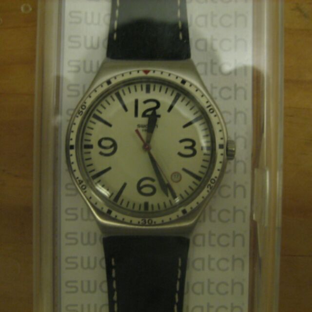 全新 Swatch Caterhblack 手錶 Irony 系列 不銹鋼錶殼
型號：YWS403C