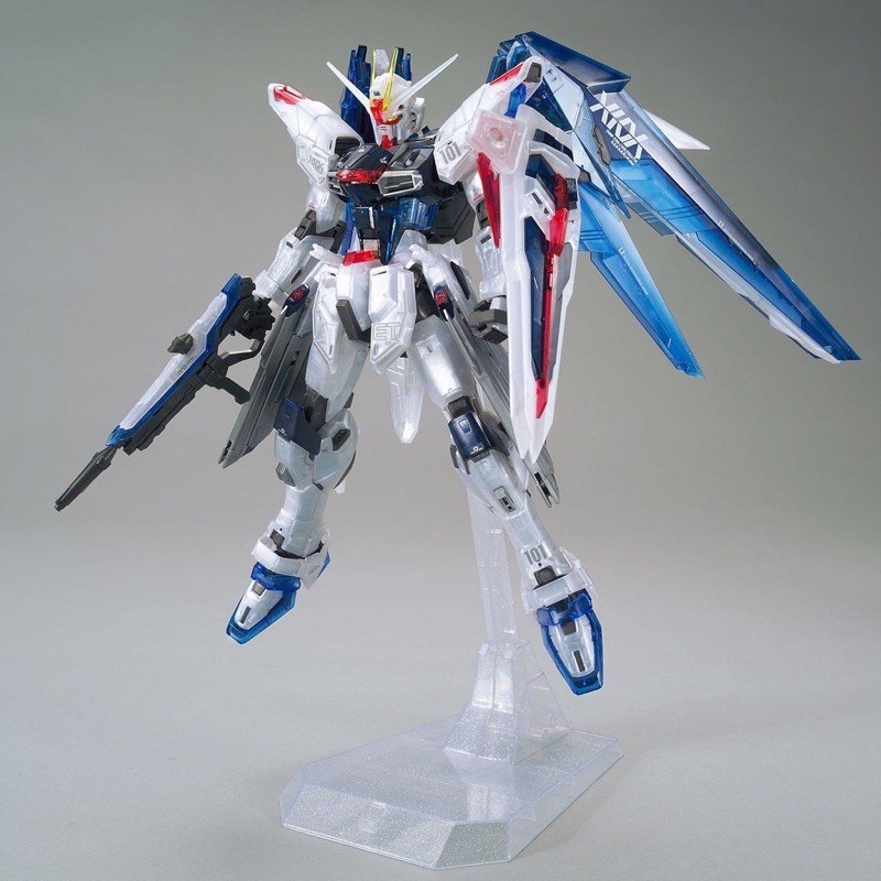 限定 MG 1/100 自由鋼彈 Ver 2.0 透明配色 GBT 彩透版 鋼彈基地 EXPO