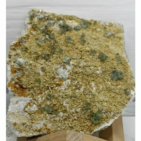 內蒙玻璃體方塊綠螢石共生菱鐵花石英 原石 原礦 374g