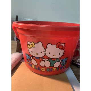 早期Hello Kitty塑膠小水桶