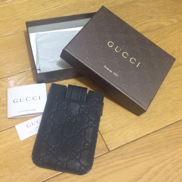 Gucci皮套可放名片卡片識別證4寸以下手機全新未使用過原價5800 蝦皮購物