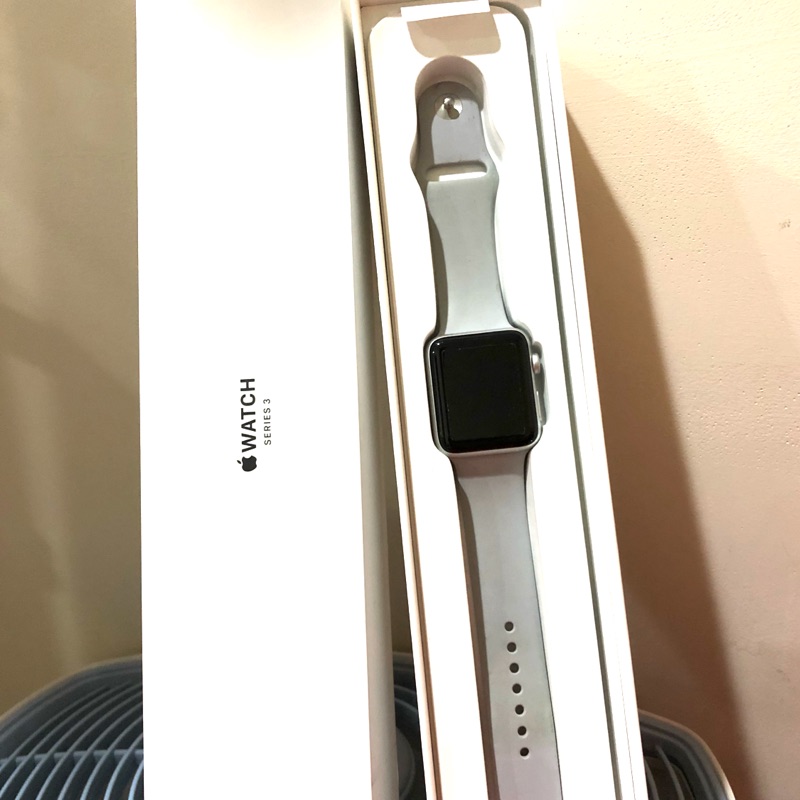 Apple Watch 3 42mm 蘋果手錶第三代 九成新 白色附原廠盒子