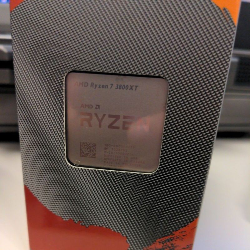 AMD Ryzen 7 3800XT 全新未拆封