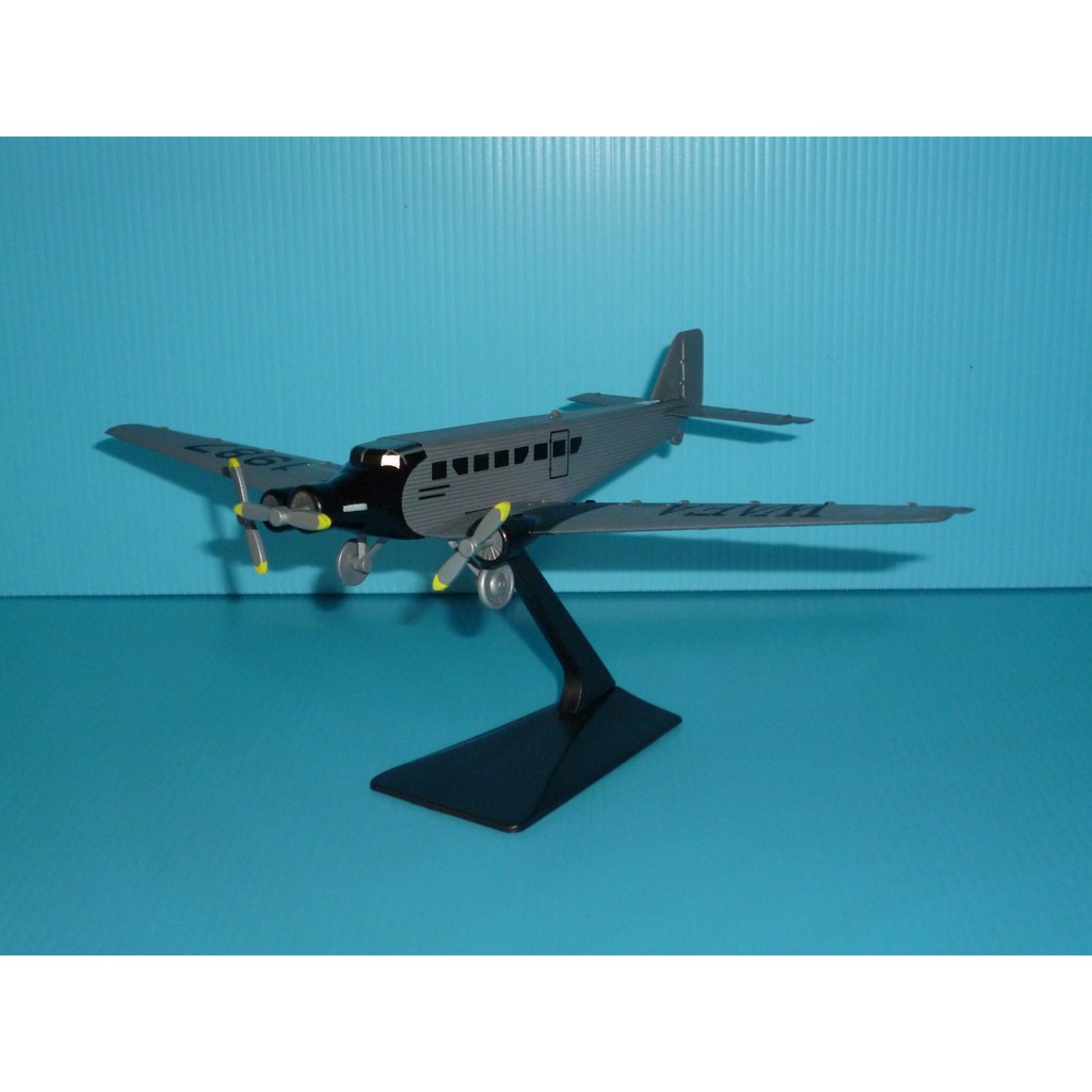 珍上飛— 模型飛機 :JU-52(1:250) JUNKERS(輪子銀色)(編號:V2)