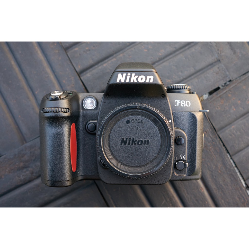 Nikon F80