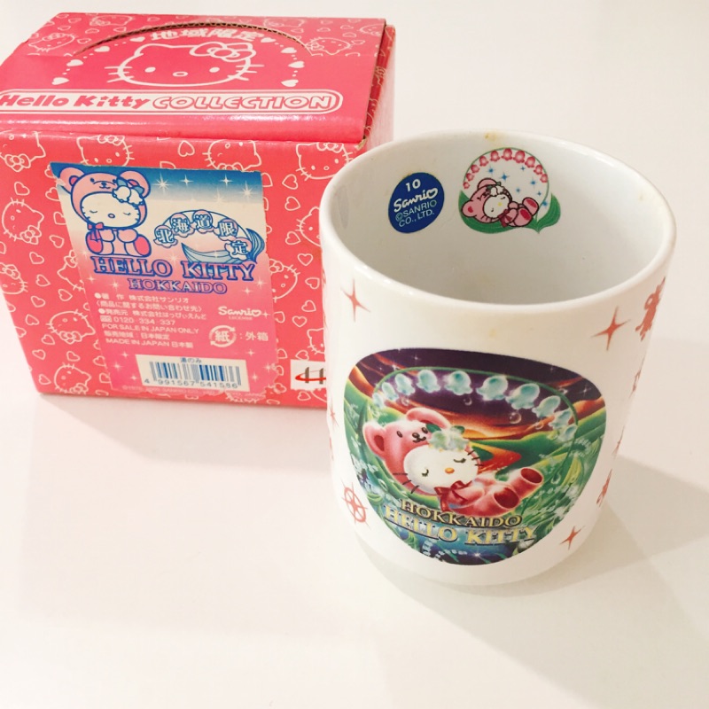 日本製《Hello Kitty北海道限定茶杯》熊熊睡眠款