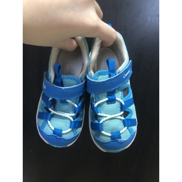 combi藍色兒童機能涼鞋