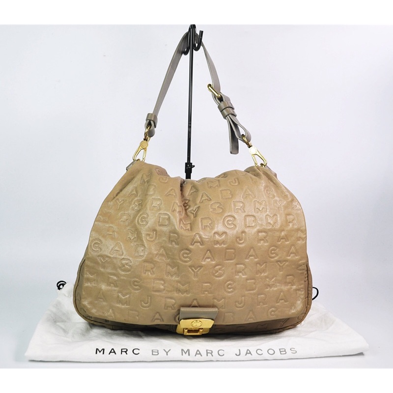 美國【MARC BY MARC JACOBS(MJ)】裸色時尚logo壓紋小羊皮手提/肩背包