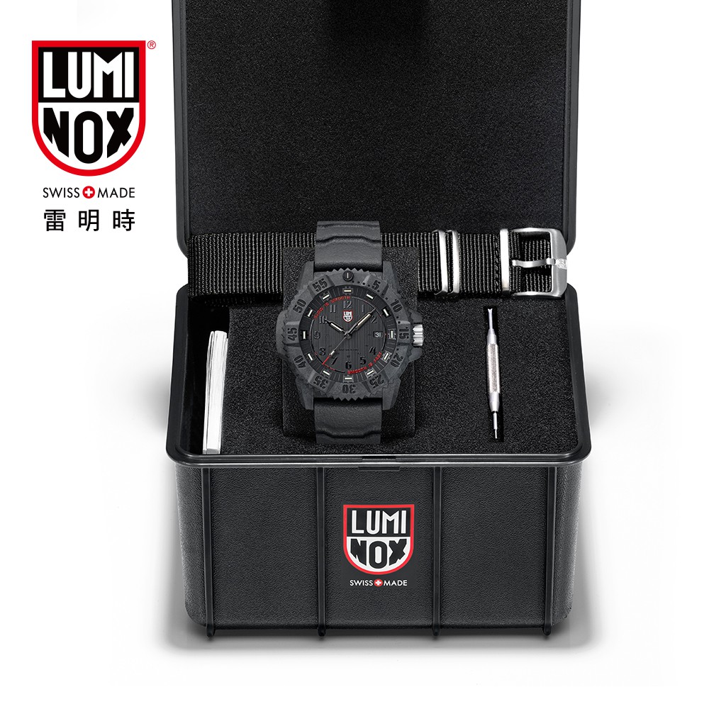 LUMINOX 雷明時MASTER CARBON SEAL 碳纖維超級海豹特仕版紀念錶 – 消光黑x紅時標/ 46mm