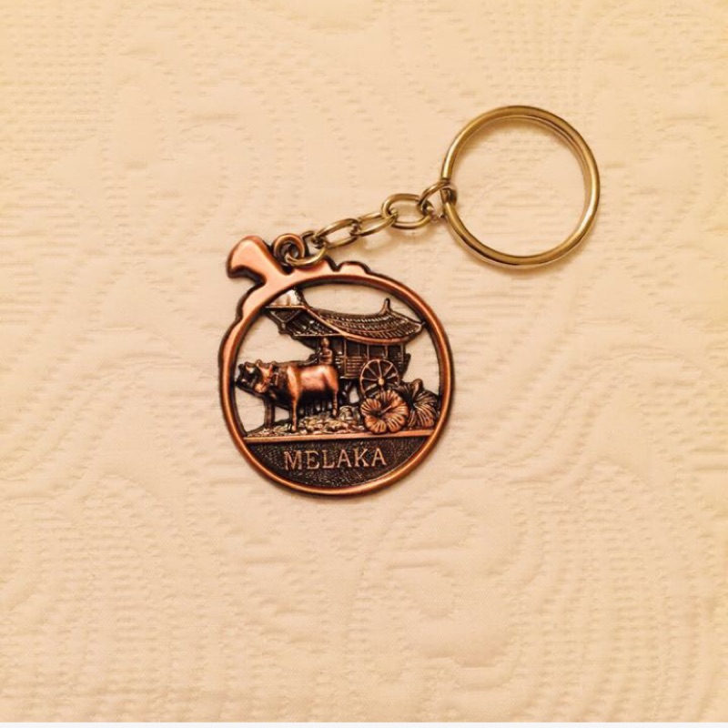 全新MELAKA牛🐂拉車圖案古銅色鑰匙圈