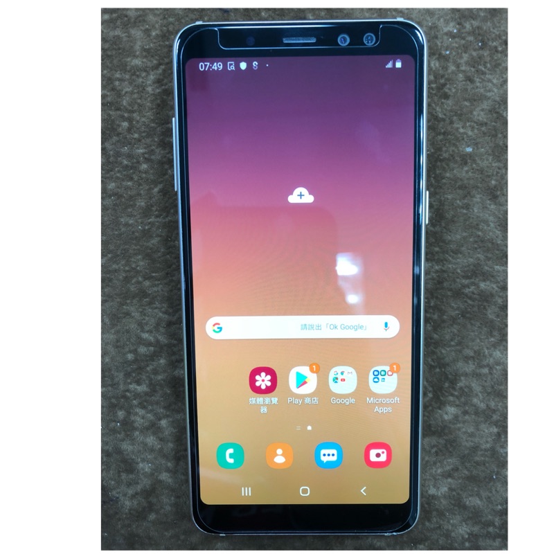 SAMSUNG Galaxy A8 (2018) 金