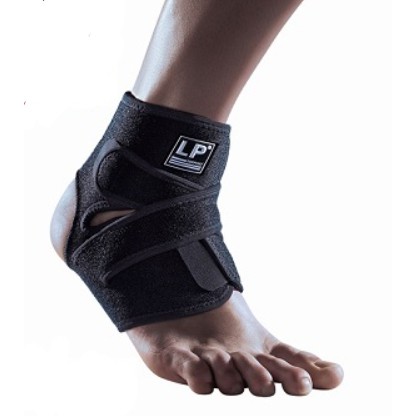Ψ山水體育用品社Ψ LP SUPPORT 757CA 高透氣分段可調式護踝 單一尺寸 黑色 單支