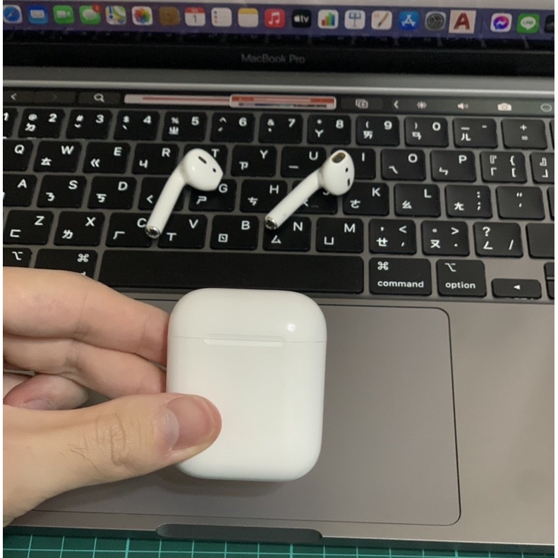 AirPods 1 中華電信購買 保證正品 二手八成新 喜歡可小議