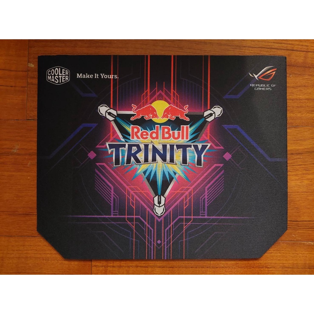 全新Red Bull Trinity x Cooler Master x ROG 限量聯名滑鼠墊-三對三英雄聯盟對抗賽