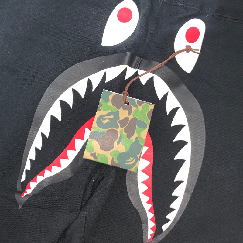 社團賣Bape鯊魚褲