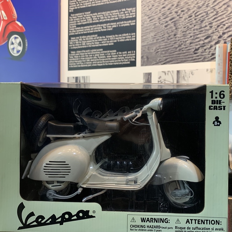 ‼️免運‼️Vespa 1:6模型車