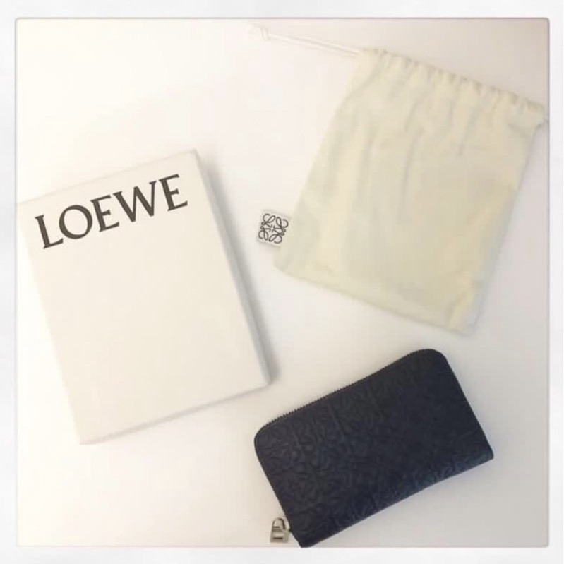 Loewe牛皮中長夾