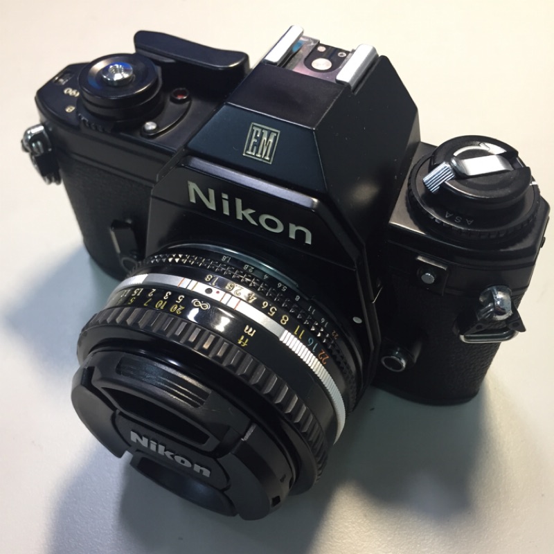 應攝友要求，再釋出收藏品 限時下殺 Nikon EM 單眼相機 + 日版ais 50mm f1.8餅乾鏡