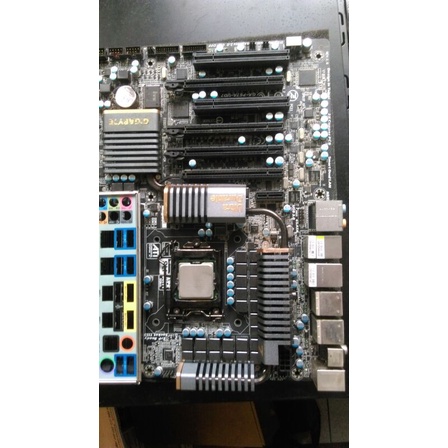 GIGABYTE P67 UD7 + i5-2500k