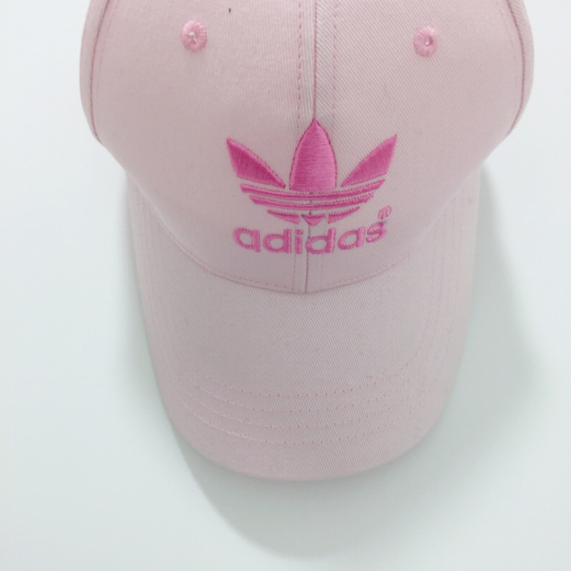 Adidas 粉色老帽