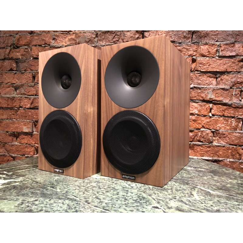 [ 沐耳 ] 完美中頻的監聽/聆聽系統：芬蘭 Amphion 木紋版 Helium 510 + 英國 LEAK 擴大機