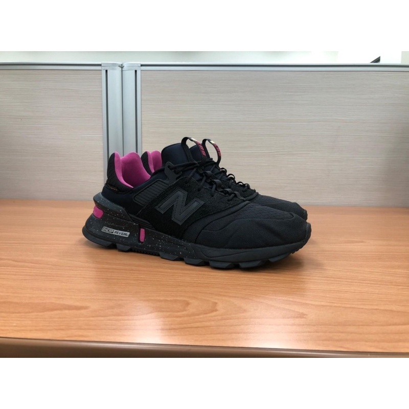 New Balance 997S Cordura “Black Pink”    US12