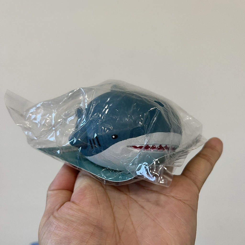 [全新] IKEA 正品 鯊鯊紓壓球 鯊魚紓壓球 玩具 9x7x4.5cm  *舊愛二手*