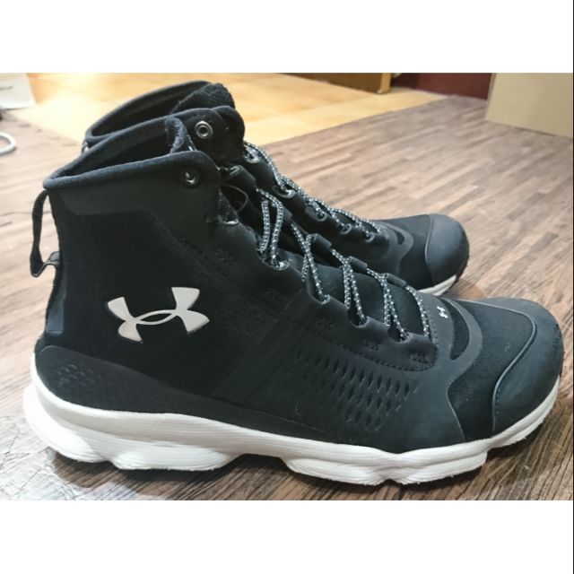 Under armour 登山鞋