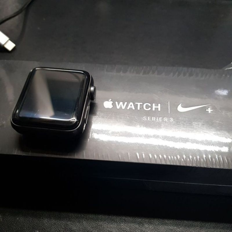 apple watch 3 gps黑色鋁合金 nike黑色錶帶