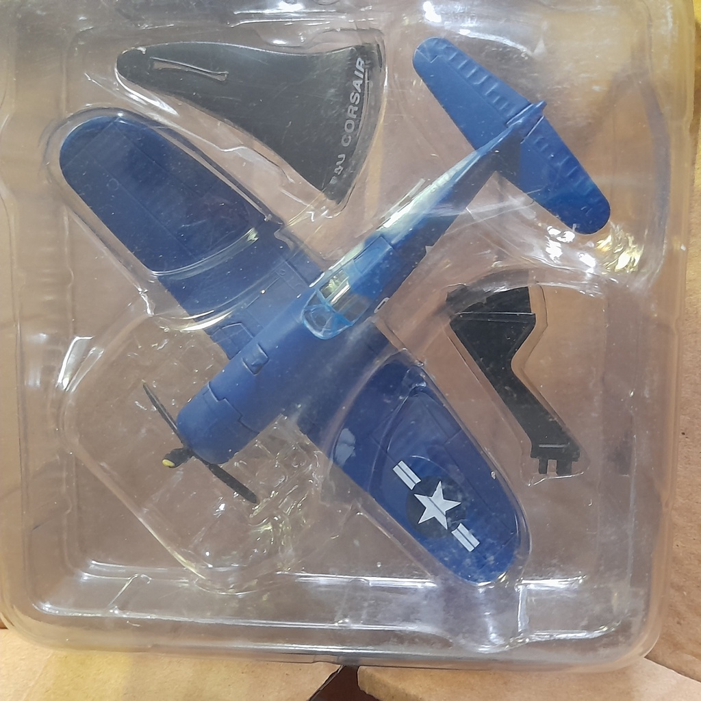 全新絕版品日本Hachette二戰飛機戰機1/100美國F4U CORSAIR海盜式戰鬥機(合金材質)藍色
