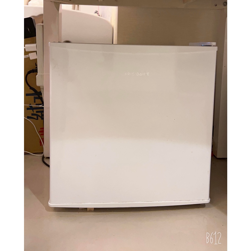 【Frigidaire富及第】31L桌上型立式冷凍櫃(FRT-0311MZ)