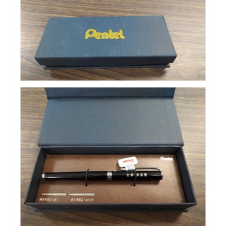 Pentel Sterling 飛龍文具 烤漆系列鋼珠筆（K611）黑色 0.7