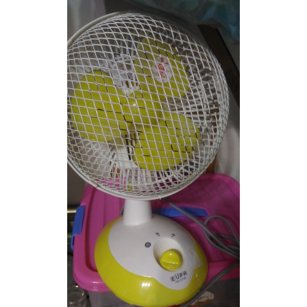 燦坤活力檸檬黃2手桌上小電風扇2段風 力