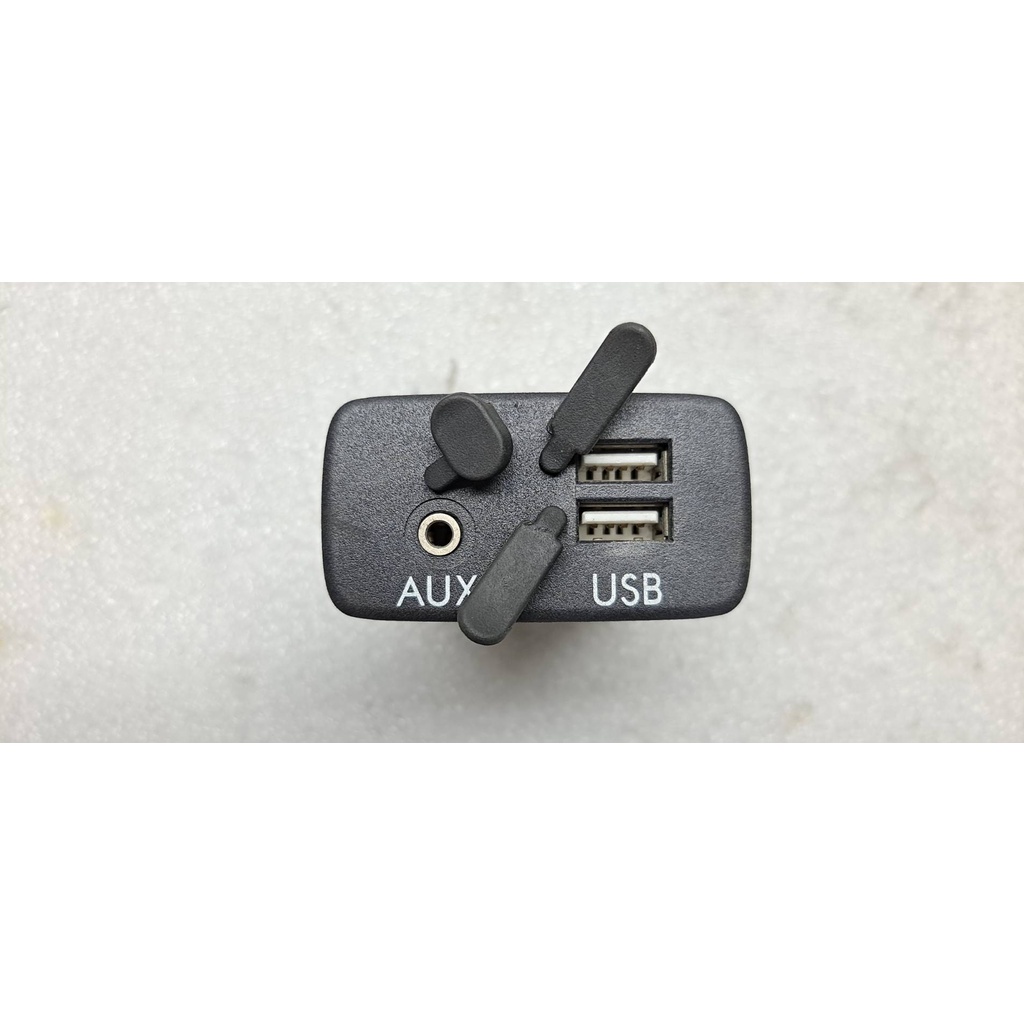 前USB座 USB SUBARU 速霸陸 WRX (請核對料號插頭鎖點)