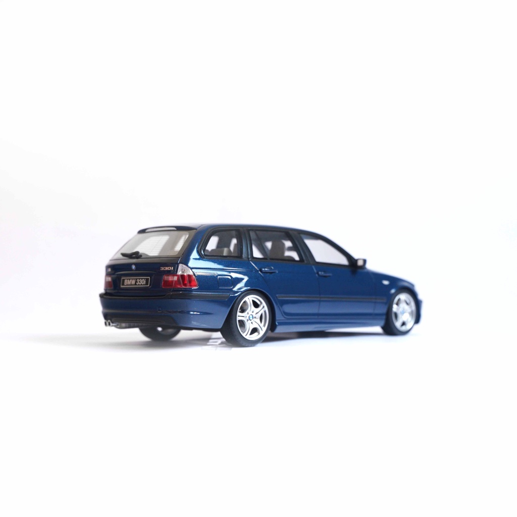 OTTO 1/18 BMW 330i E46 Touring M Pack