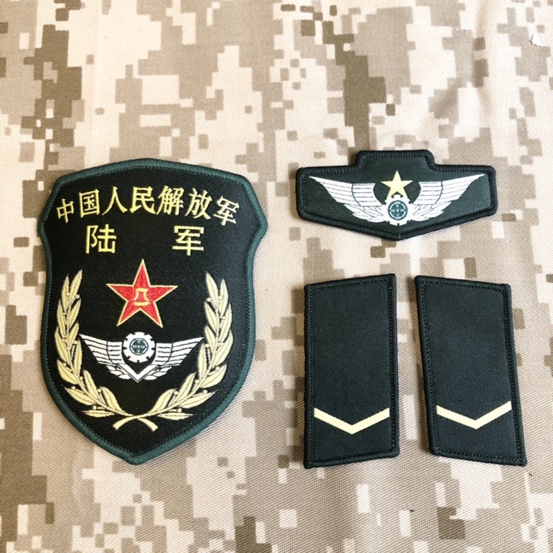 中国人民解放軍現役用03式雪地デジタル迷彩戦闘服上下 未使用-