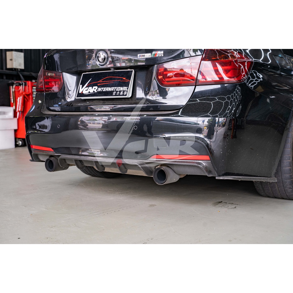 【V.car】BMW F30 F31 MP款 雙邊單出後下巴 素材 烤漆 碳纖維
