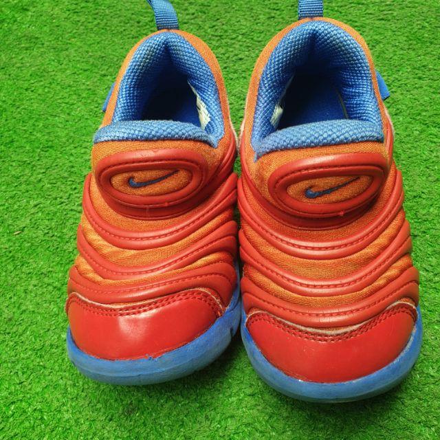 Nike紅色毛毛蟲鞋