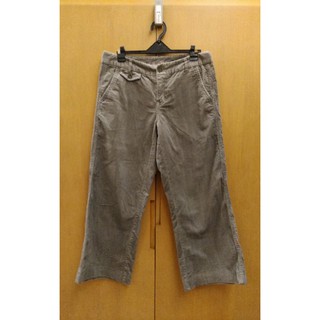 Giordano Khakis. 深灰色 細條絨褲 九分微寬褲 二手很新