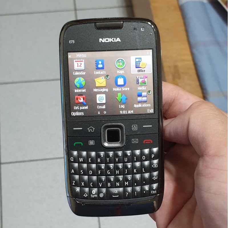 出清經典收藏  Nokia  E73  黑色 英文介面  Qwerty 鍵盤 500萬畫素鏡頭  墨西哥製