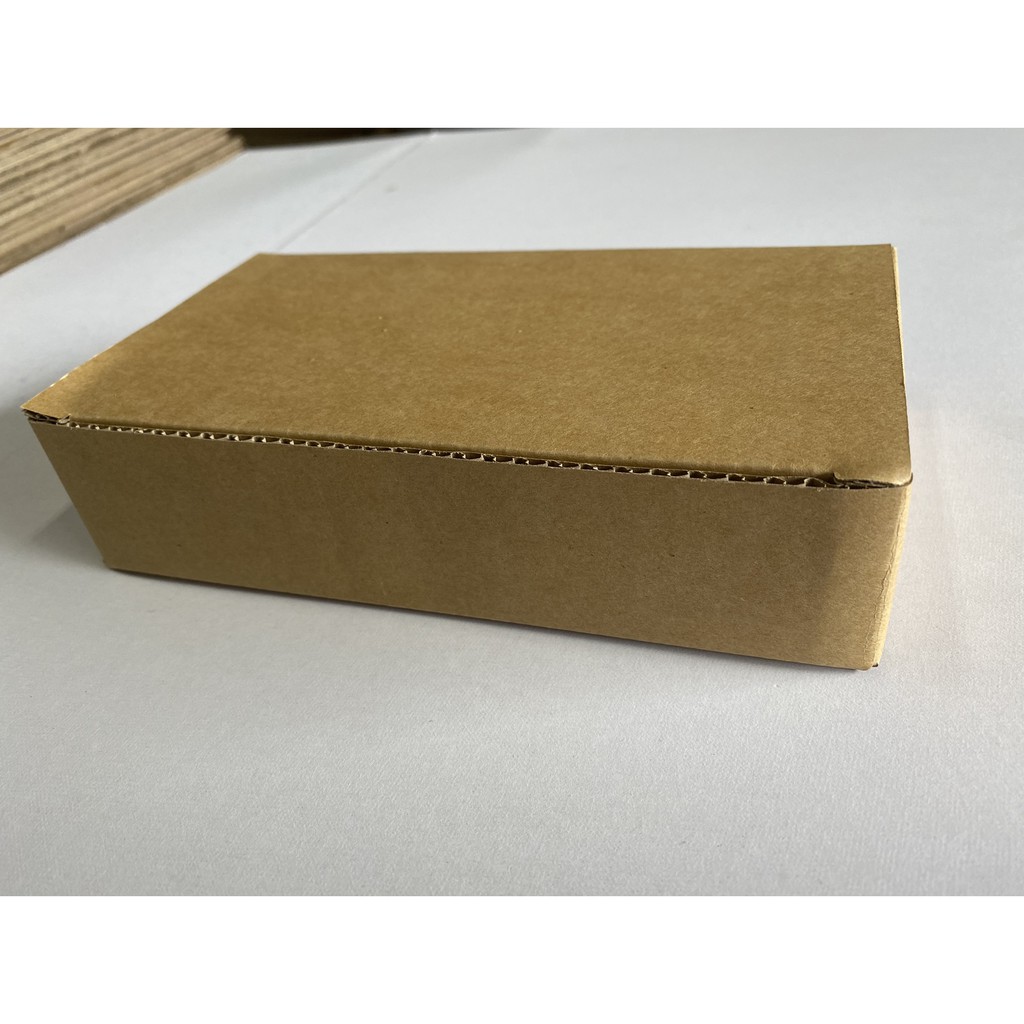 超硬瓦楞紙盒 無印刷 現貨 尺寸18.7*10.3*4.2CM