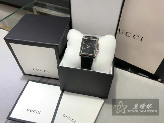 意大利品牌 瑞士制 原裝正品貨 Gucci古馳 32 32mm時尚方形男錶 藍寶石鏡面 日期顯示 蝦皮購物