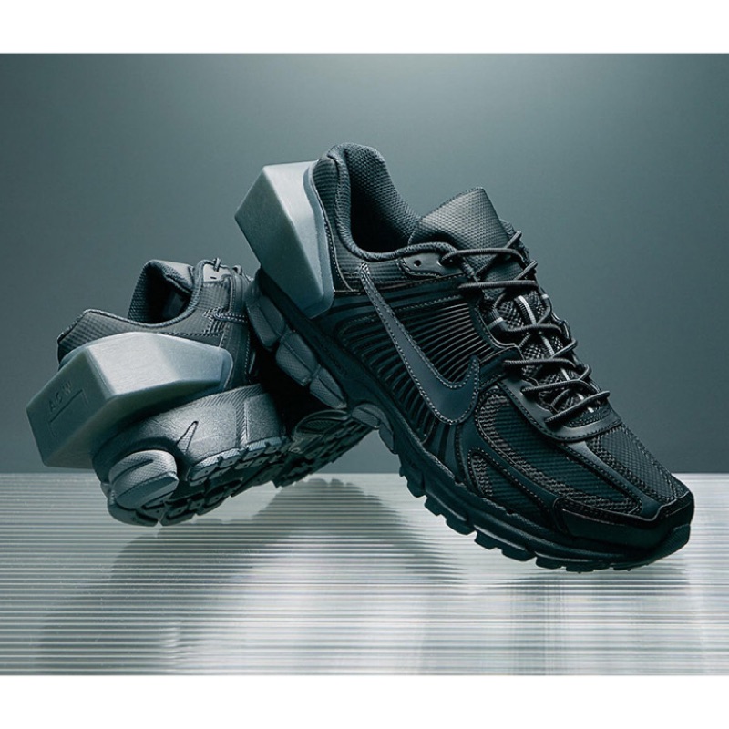 【US11】NIKE X a-cold-wall* ZOOM VOMERO +5