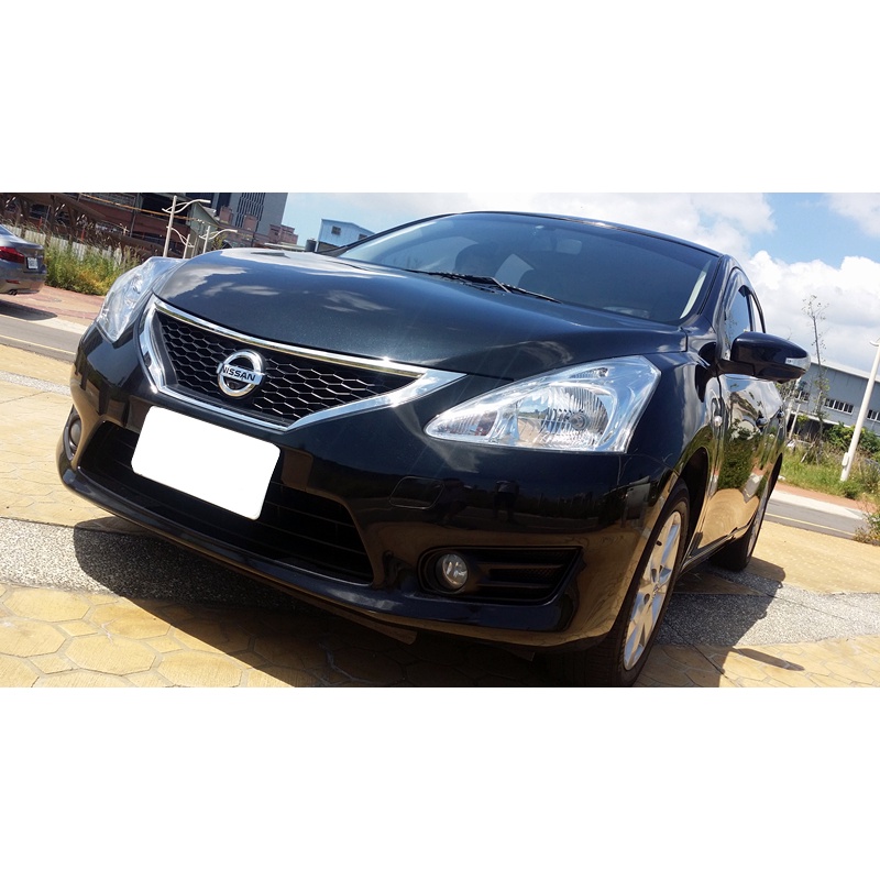 Fb:硬硬的車庫👀!! 2012 tiida  日產NISSAN 中古車 二手車 桃園 汽車 車用 強力過件