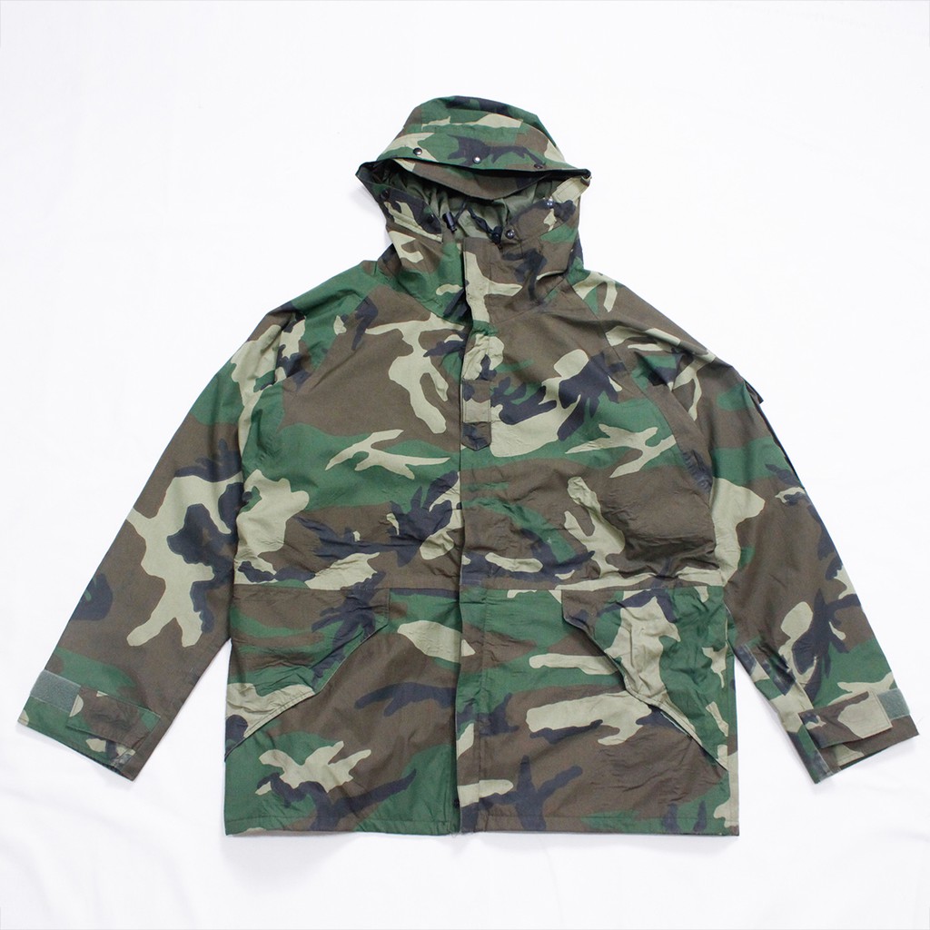 〔古著〕美軍公發 ECWCS PARKA Gore-Tex 極地防寒外套 / 林地迷彩 / L-R