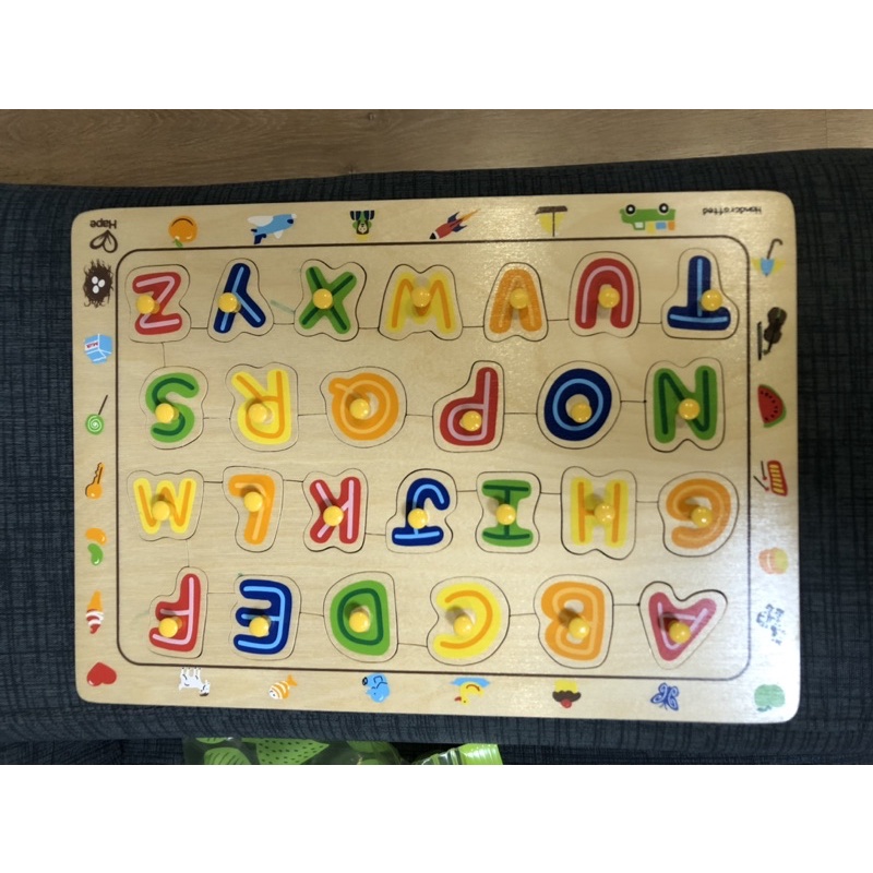 德國 Hape愛傑卡木製玩具-大寫英文字母拼圖ABC Matching Puzzle (保證正品) 有被劃過 使用痕跡